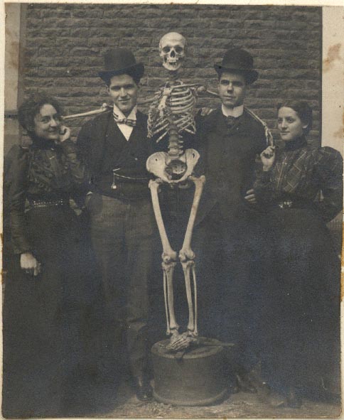 Adelloyd Whiting Williams and friends with skeleton, c. 1900