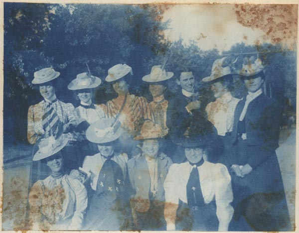 A photograph of Adelloyd Whiting Williams and friends, 1899.