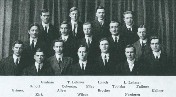 Fraternity photo from 1913 Cornhusker